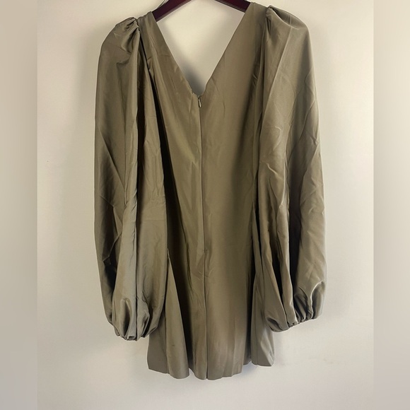 Jagger & Stone Elegant Olive Green Mini Dress with Puff Sleeves. size 4 - Picture 3 of 12